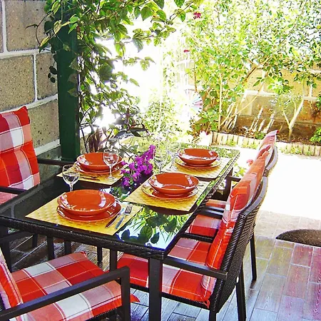 Casa Sarita - Well Maintained House In With Pool Chalé