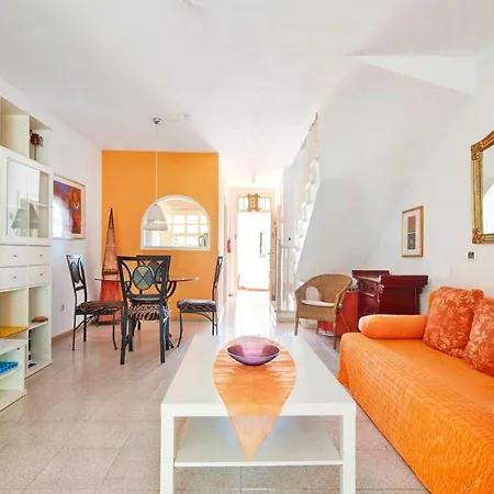 Casa Sarita - Well Maintained House In With Pool